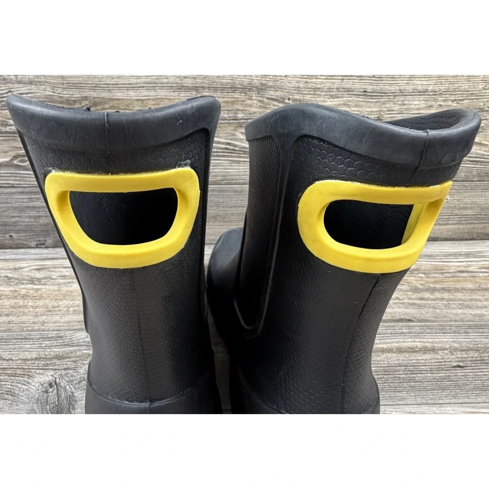 Crocs Rubber Wellie Rain Boot Black Mens Size 12 Slip-On Muck Chore Barn Boots